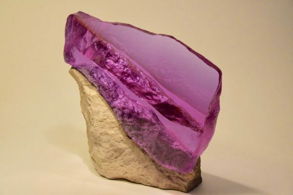 Esprit_de_la_pierre_cristal_violet_porphyre
